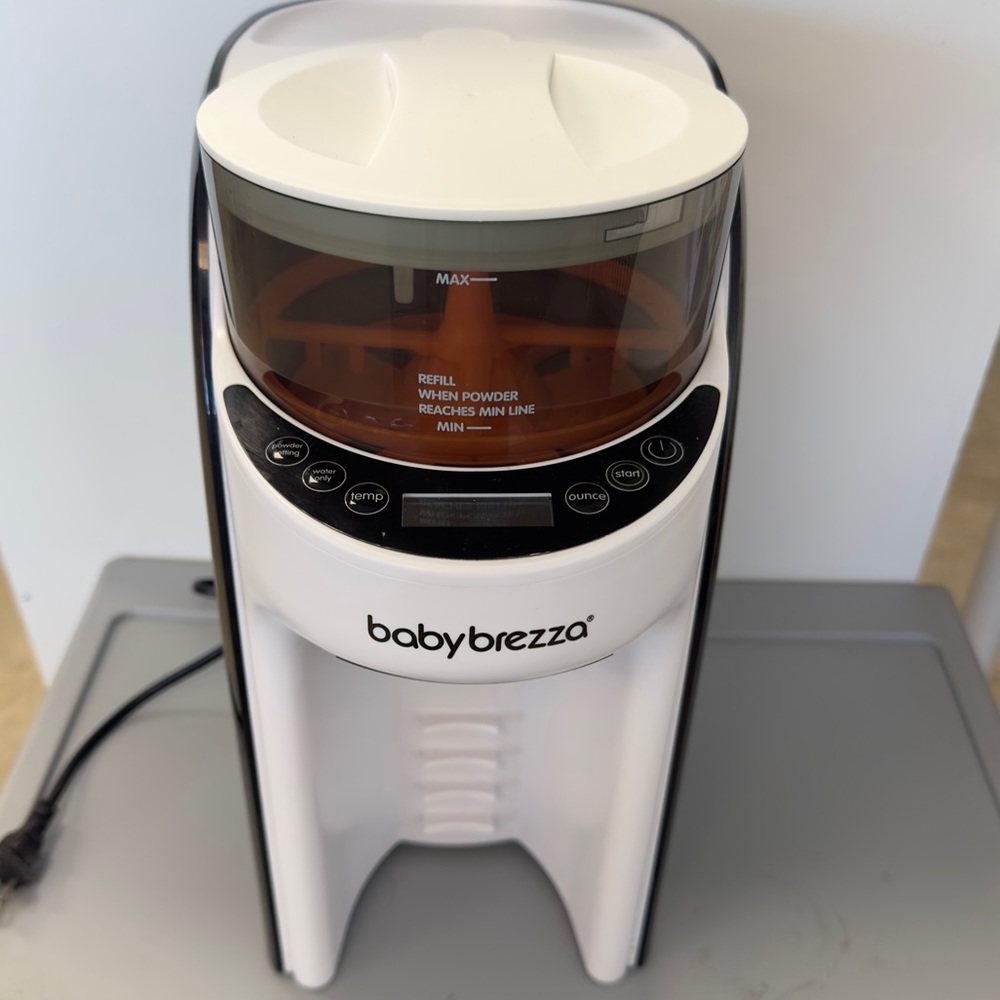 Baby Brezza Formula Pro Automatic Bottle Maker